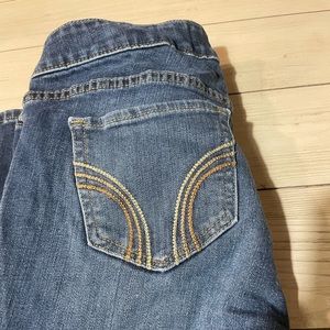 Hollister Boot Cut Jeans in size 7 long (28x30)